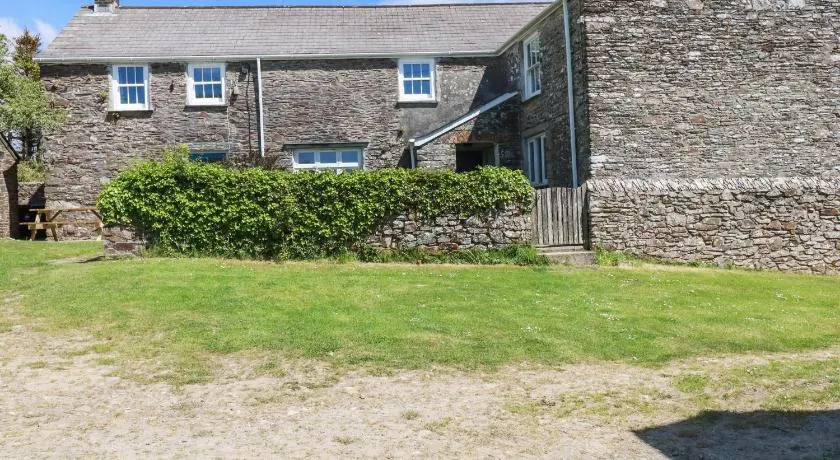 Polcreek Farmhouse - Image 1