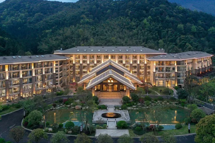 Maison New Century Resort Lushan - Image 1