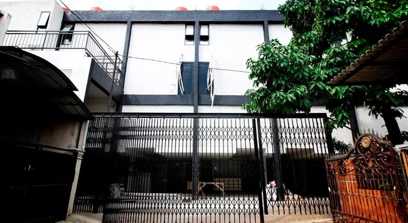Helloroom Mahkota Bandara Soekarno Hatta - Image 1