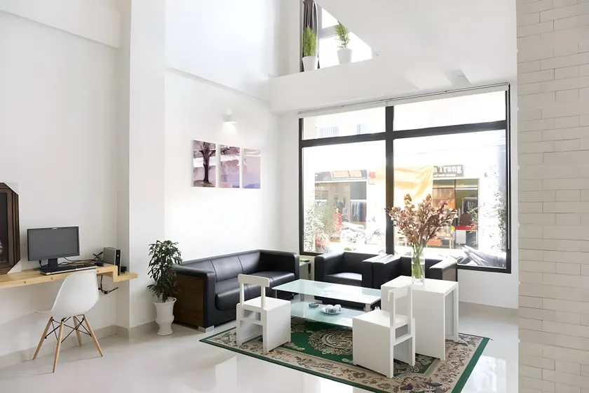 Xuan Cuong Hotel - Image 1