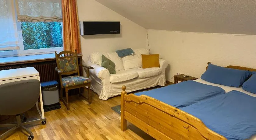 Gemütliches Zimmer mit großem Bad - Image 1