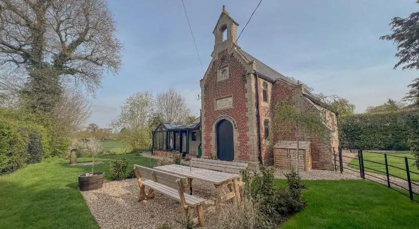 Outstanding secluded 4 bed House in rural Norfolk - Image 1
