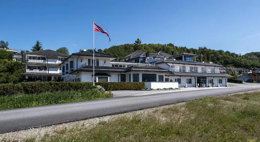 Aursnes Hotell - Image 1