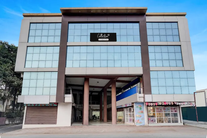 Super Collection O Rajpipla Bus Terminal Formerly Rajniwas - Image 1