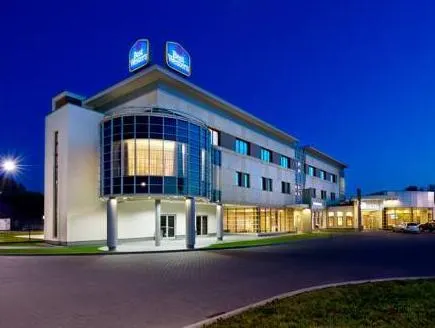 Hotel Symfonia Osjaków - Image 1