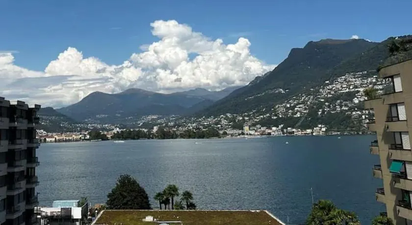 Paradise Lake View - Image 1