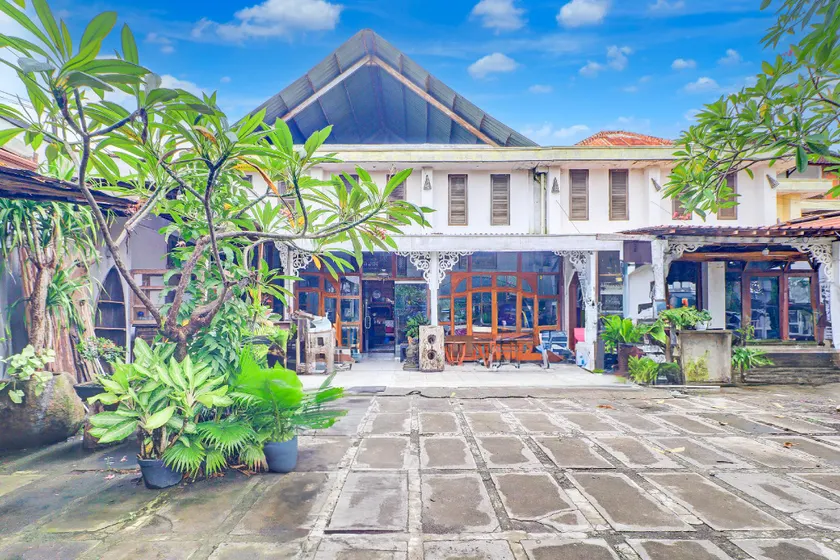 OYO 90363 Nira Guest House Sanur Bali - Image 1