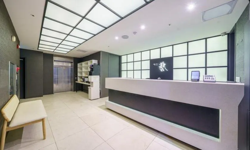 Dongtan Hotel Yein - Image 1