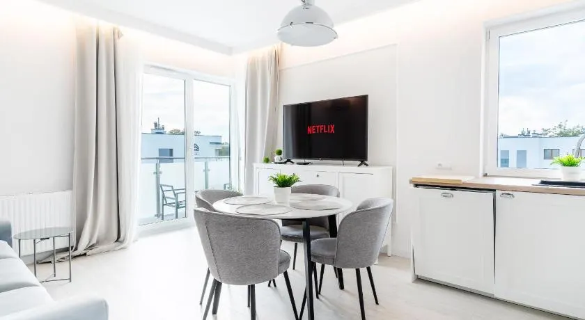 Belle View - 3pok, nawet 5 łóżek, piękny widok na rzekę, TV55" z Netflix i Max, parking, winda - Image 1