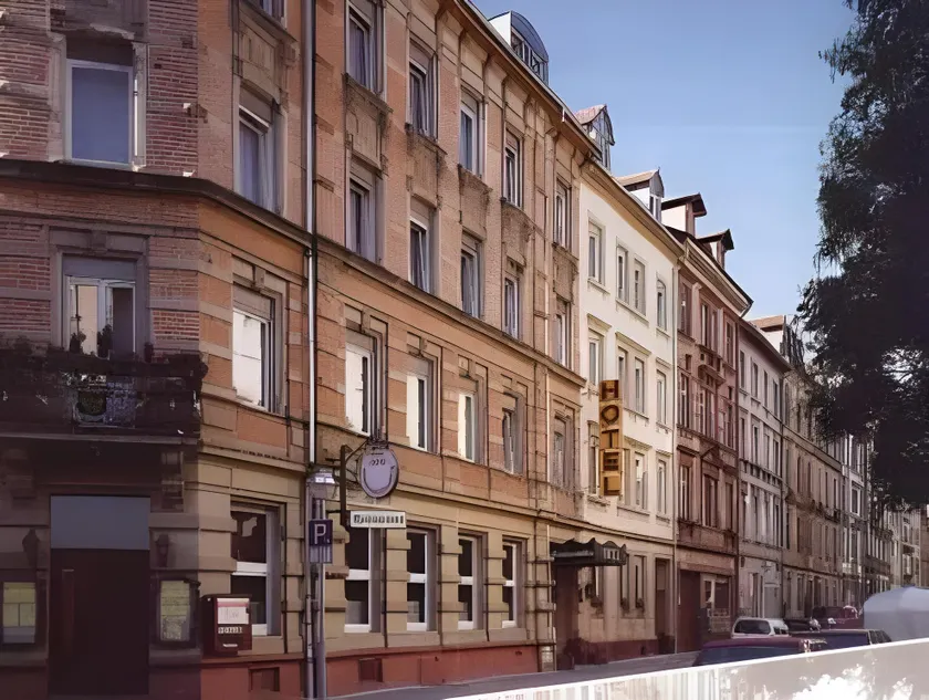 Hotel Barbarossa Karlsruhe Stadtmitte - Image 1
