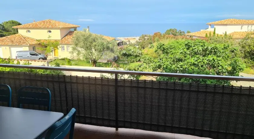 Les Terrasses de Sari - Image 1