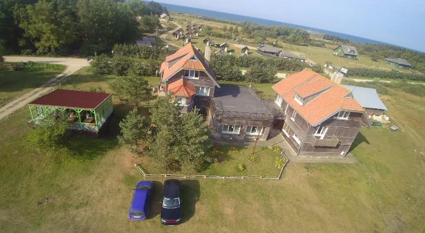 Viesu nams un kempings Papes Čakstes - Image 1