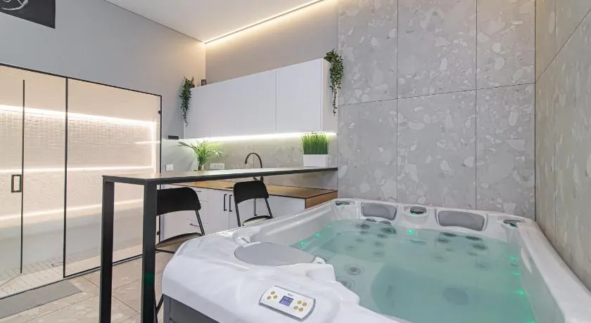 Secret Lounge - Cozy Studio with Sauna and Jacuzzi - Image 1