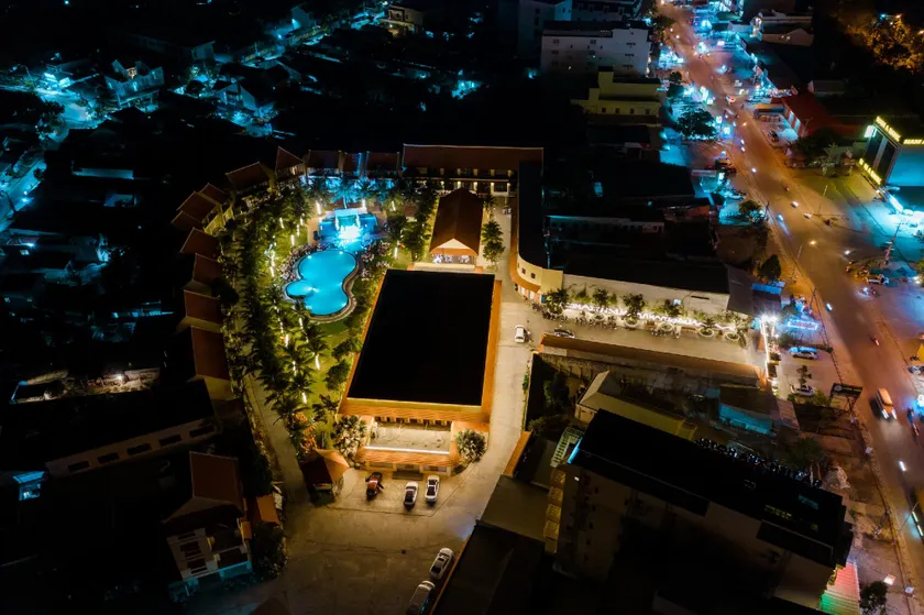Ha Tien Xua Hotel & Resort - Image 1