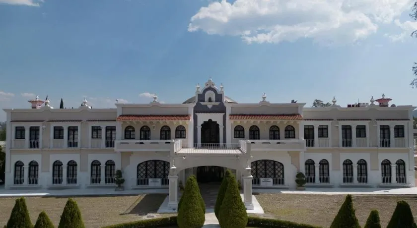 Hotel Royal Spa - Image 1