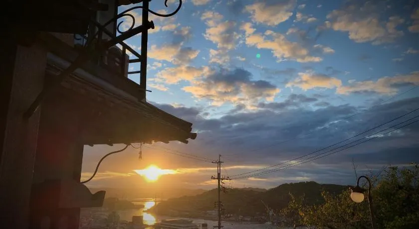 Onomichi Guest House Miharashi-tei - Image 1