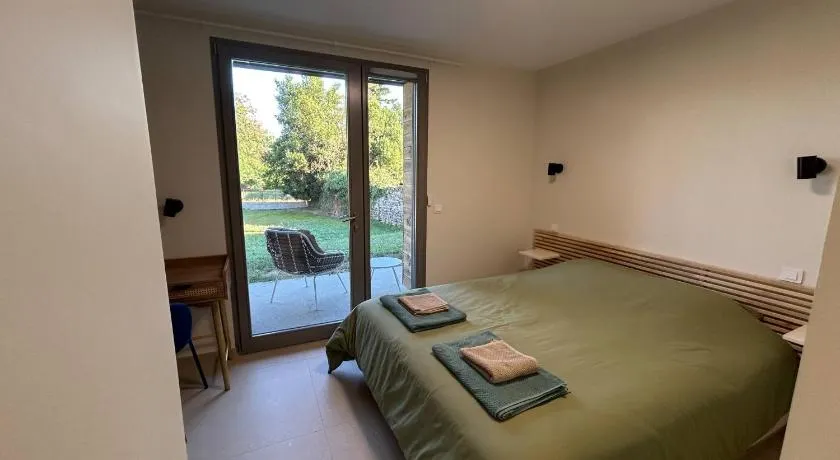 Logis Hébergement et Restaurant La Vallée - Image 1