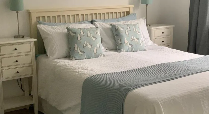 Seaglass Cottage, 5 mins from beach, hot tub on request - Image 1