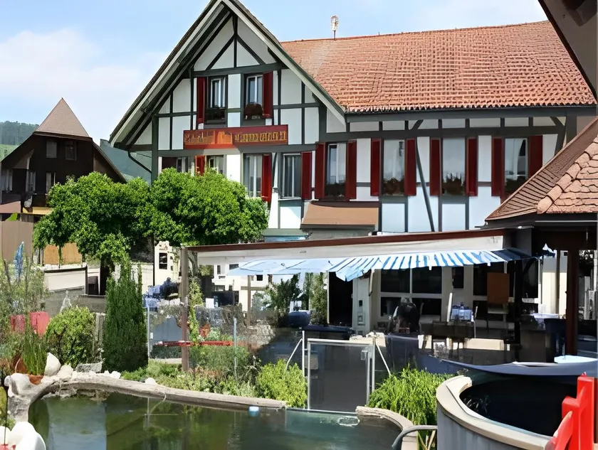 Hotel Koi-Gartenteich - Image 1