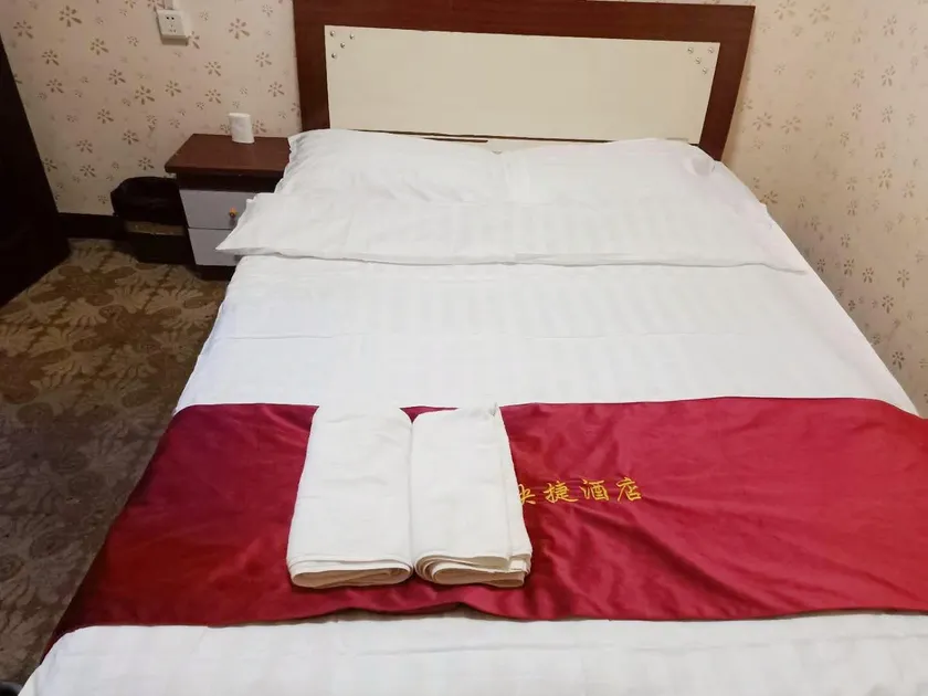Baiyun Hotel - Image 1