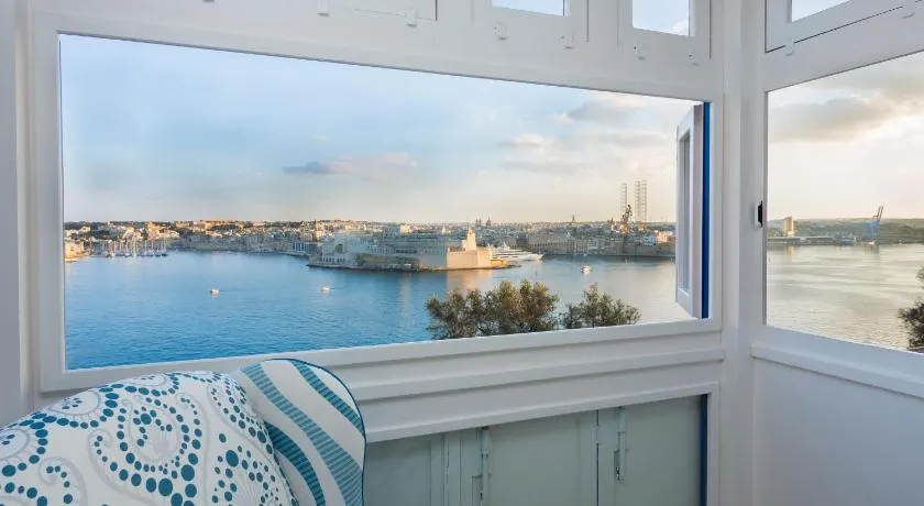 Valletta Suite Drew - Image 1