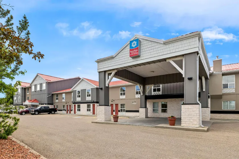 SureStay Plus Hotel by Best Western Drumheller - Image 1