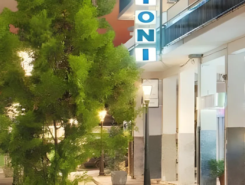 Dioni Hotel - Image 1