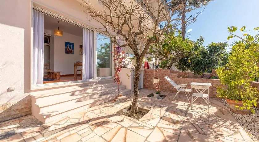 Fantastico appartamento adatto alle famiglie con terrazza e giardino | Ideale per lavorare da remoto - Image 1