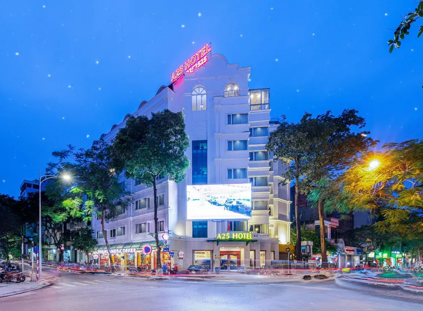 A25 Premium Hotel - 23 Quán Thánh - Image 1