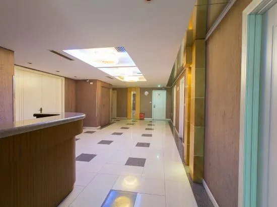 Changrui Business Hotel - Image 1