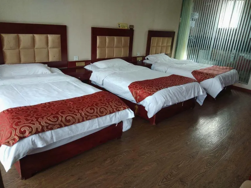 Longquan Renjia Leisure Resort - Image 1