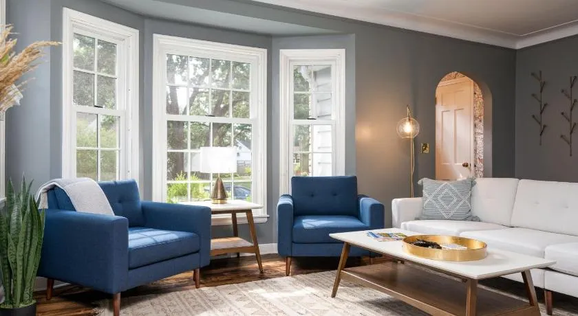 Shoreline Villa - Image 1