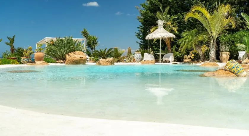 Casa Vacanze Verdemare con Piscina - Image 1