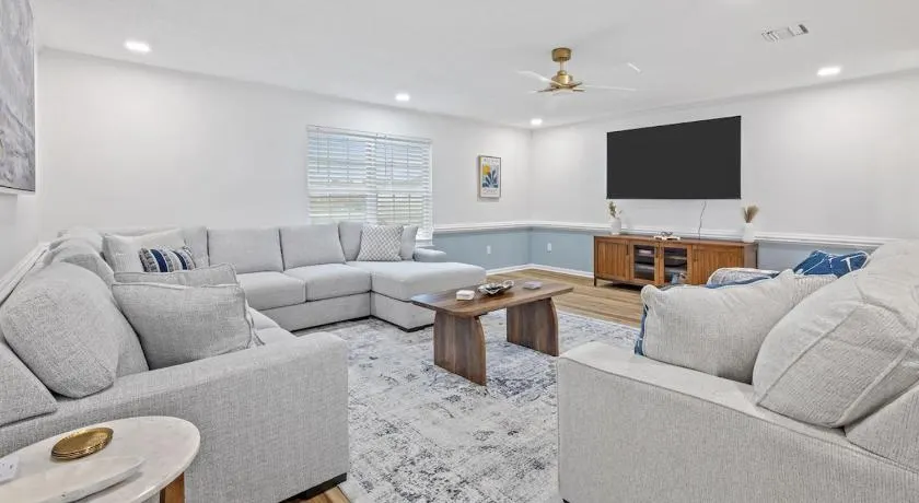 3 Min to Casino with Pool and Hot Tub - Image 1