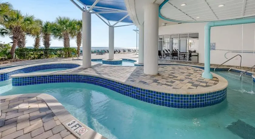 New Direct Oceanfront King 2BR ,Modern Decor,Pools - Image 1
