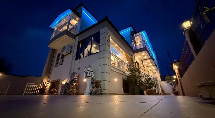 Villa Emmanouela Studios - Family Accommodation - Image 1