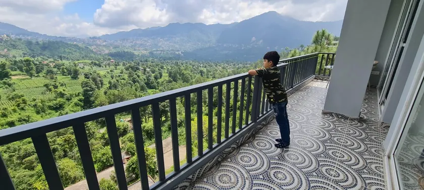 Brentwood, a luxury living experience with nature - Image 1