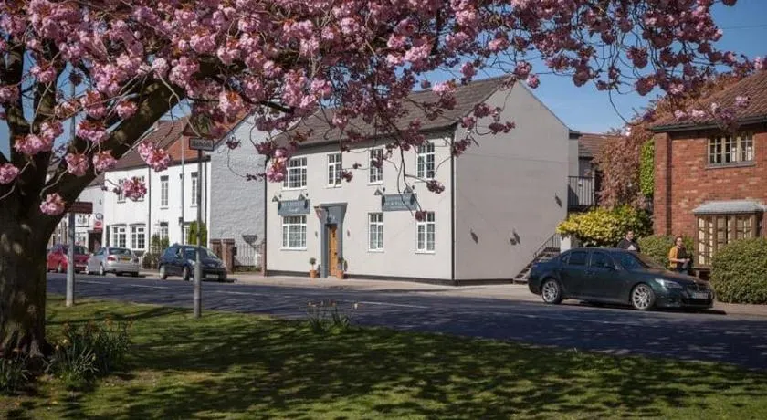 The Green Inn - Image 1