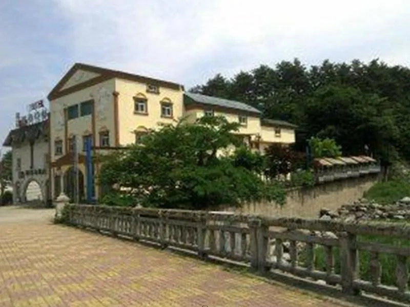Resortel - Image 1