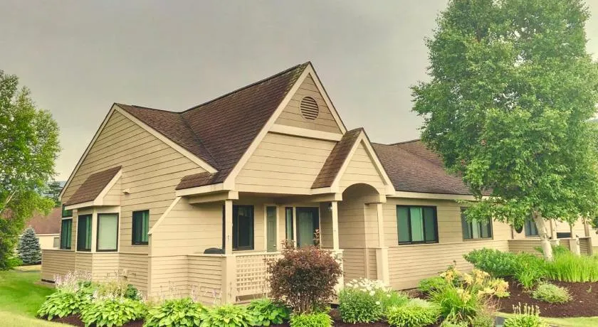 G4 Modern home with AC within walking distance of golf course and Mt Washington Hotel - Image 1