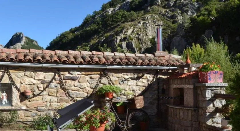 La Cuadra - Image 1