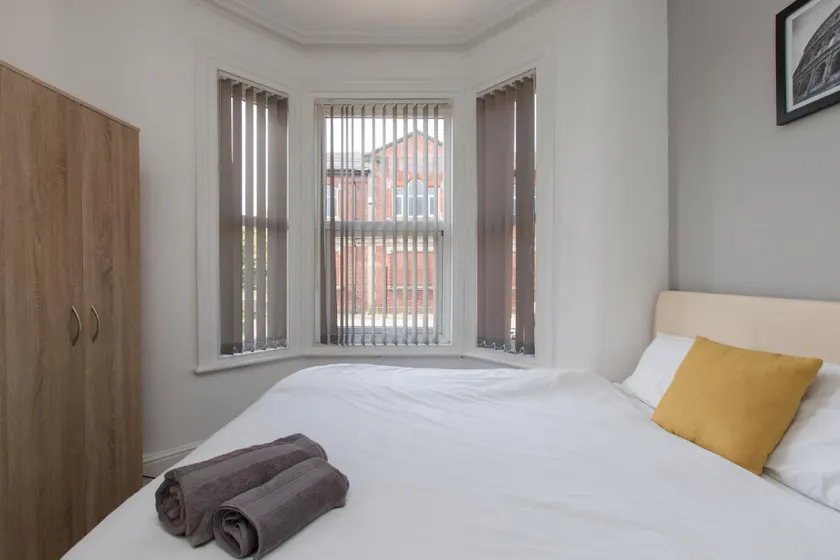 Townhouse @ 27 Electricity St Crewe - Image 1