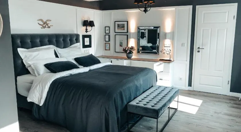 Suite Living Boardinghouse Apartments - Image 1