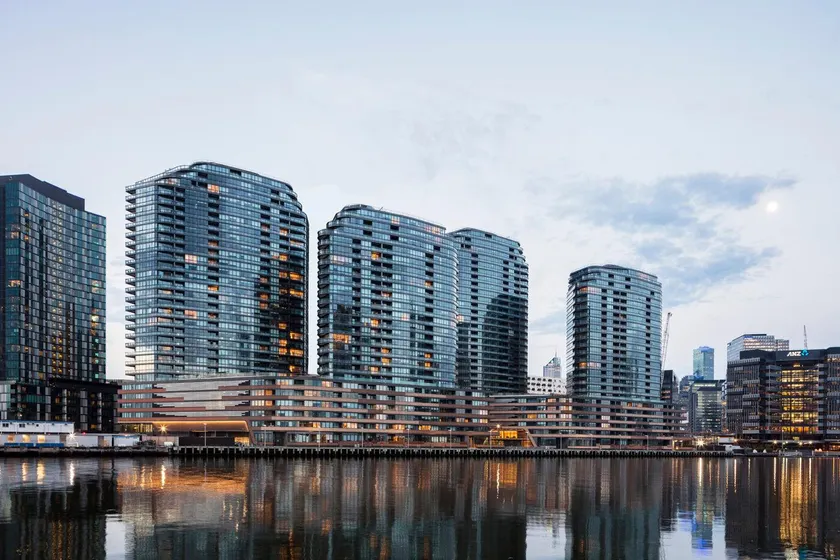 Winston Apartments Docklands - Image 1