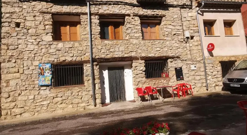 Casa Rural y Albergue Tormon - Image 1