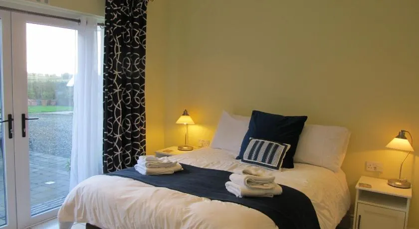 The Garden Room, Portrush - Image 1