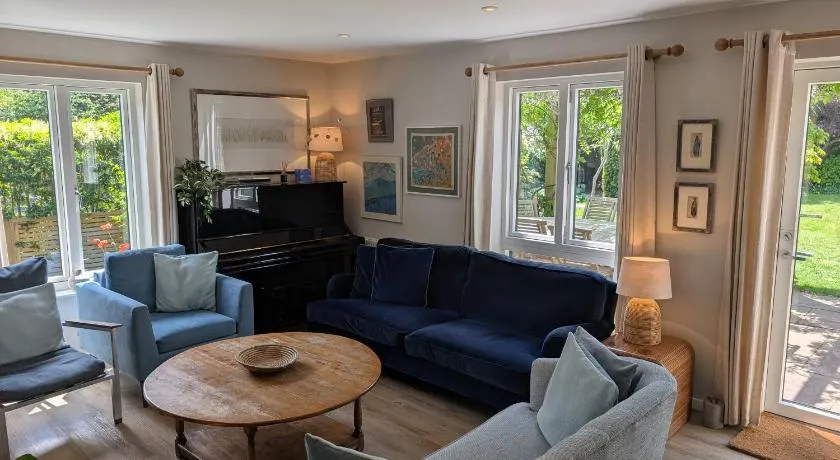 Lewes Heights is a spacious modern luxury home with stunning views - Image 1