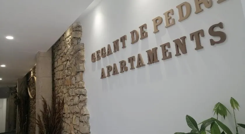Gegant de Pedra Apartaments - Image 1