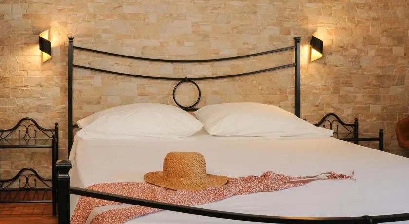 Uria Rooms & Suite B&B con parcheggio - Image 1