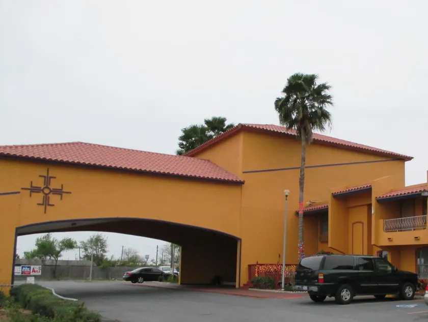 Hotel Brownsville - Image 1